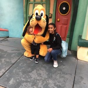 Meet your Posher, Amara